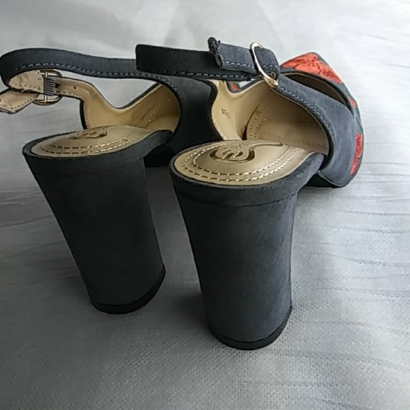 Women's JOSELYN Slingback Grey Color Pump - Picture 5 of 8